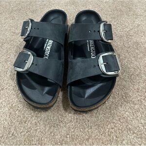 Like new Arizona Big Buckle Birkenstocks!